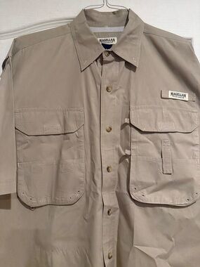 Magellan Outdoors Lightweight Short-Sleeve Fishing Shirt Jacket in Khaki Tan